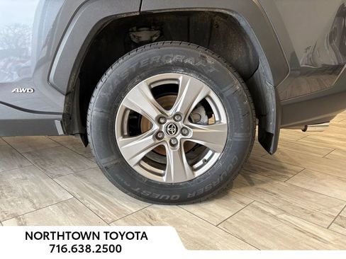 Used 2024 Toyota RAV4 LE AWD/4WD image 23