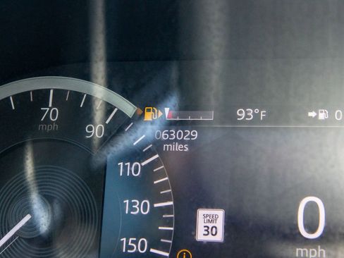 Used 2021 Land Rover Range Rover Velar S image 31