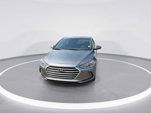 Used 2018 Hyundai Elantra Value Edition FWD image 3