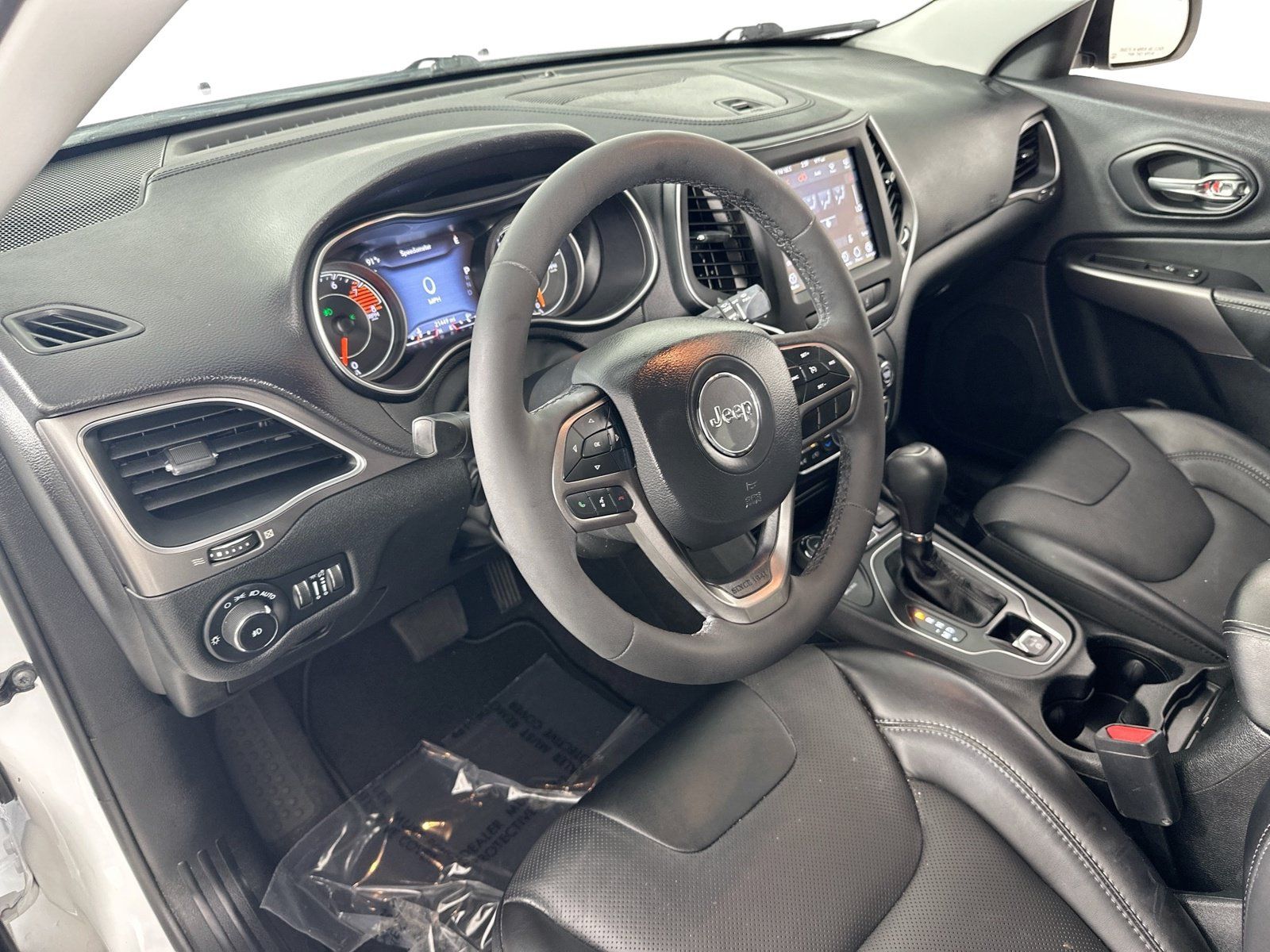 Used 2022 Jeep Cherokee Latitude Lux AWD/4WD image 9