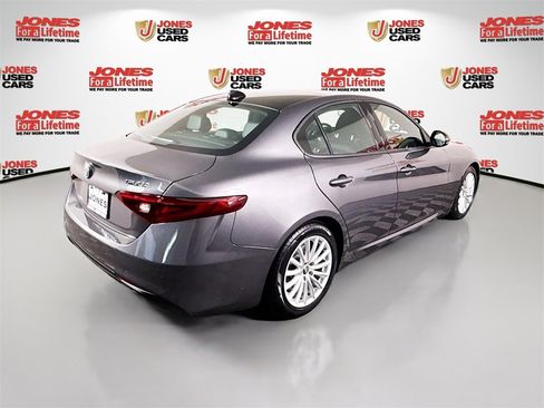 Used 2023 Alfa Romeo Giulia Sprint image 16