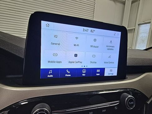 Used 2020 Ford Escape SEL image 18