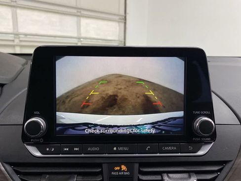 Used 2025 Nissan Altima 2.5 SV image 26