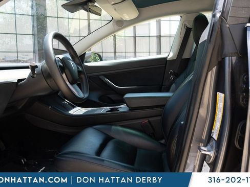 Used 2021 Tesla Model 3 Standard Range Plus RWD image 12