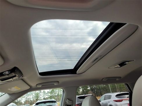 Used 2023 Kia Seltos EX image 18