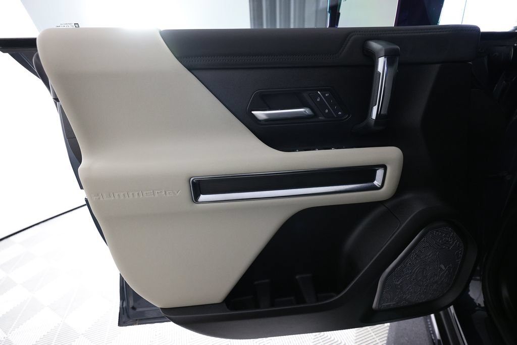 Used 2026 GMC Hummer EV SUV AWD/4WD image 16