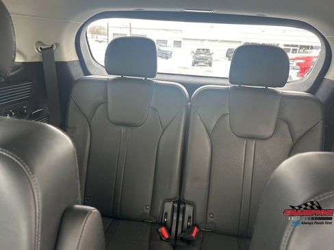 Used 2023 Kia Sorento SX image 10