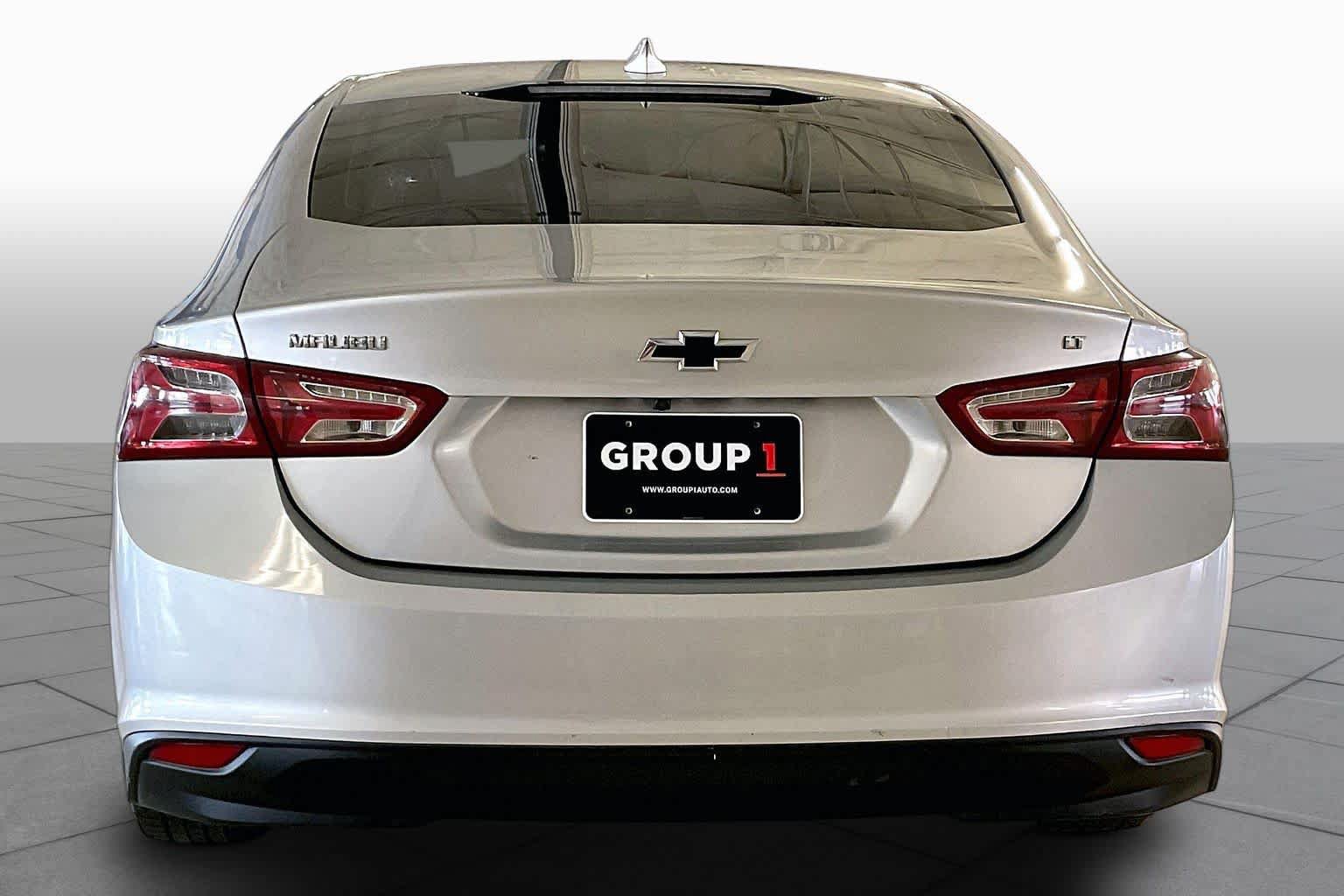 Used 2022 Chevrolet Malibu LT FWD image 4