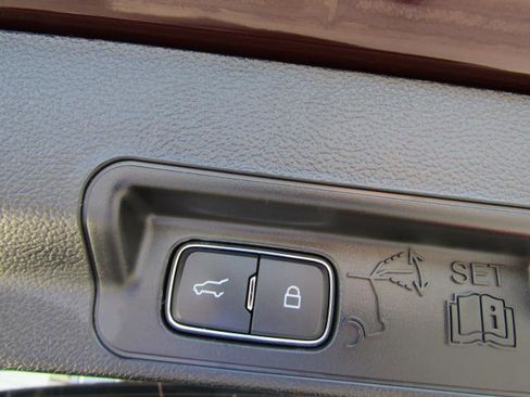 Certified 2023 Ford Explorer Limited w/ Limited Technology Package AWD/4WD image 17