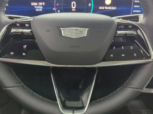 Used 2024 Cadillac Lyriq Luxury AWD/4WD image 14