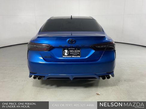 Used 2019 Toyota Camry XSE w/ Navigation Package FWD image 7