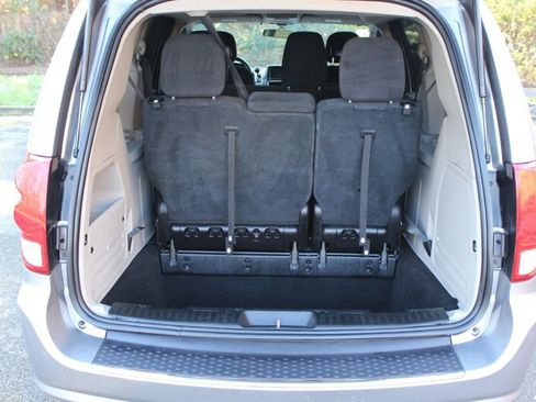 Used 2016 Dodge Grand Caravan American Value Package image 14