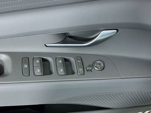 New 2026 Hyundai Elantra SE w/ Cargo Package image 18