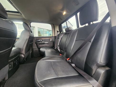 Used 2017 RAM 1500 Laramie w/ Convenience Group AWD/4WD image 38