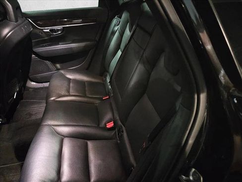 Used 2017 Volvo S90 T5 Momentum w/ Vision Package image 17