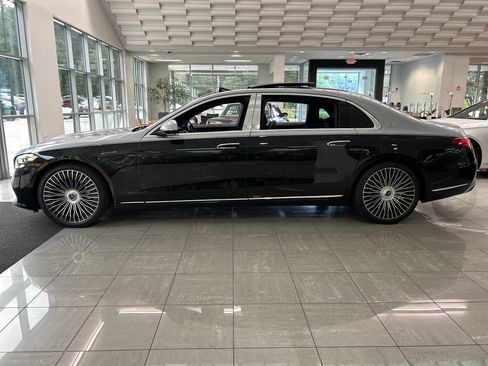 Certified 2024 Mercedes-Benz Maybach S 580 4MATIC image 13