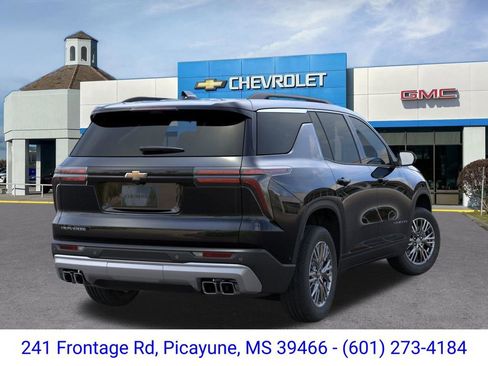 New 2026 Chevrolet Traverse LT w/ Driver Confidence Package FWD image 5