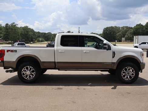 Used 2022 Ford F250 King Ranch w/ King Ranch Ultimate Package AWD/4WD image 4