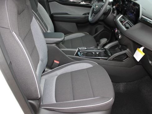 New 2026 Chevrolet TrailBlazer LS image 16