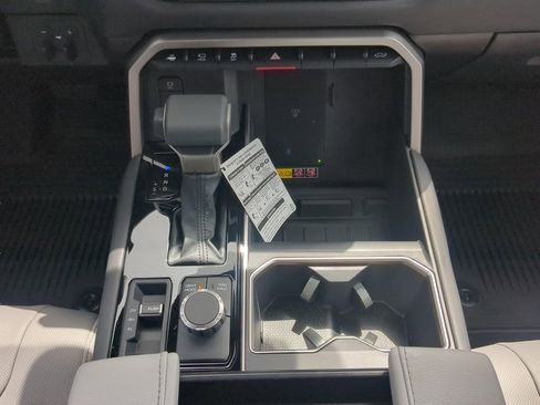 New 2026 Toyota Tundra Limited AWD/4WD image 15