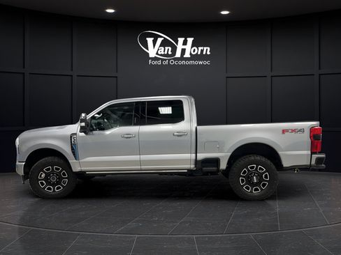 Used 2024 Ford F350 Platinum w/ FX4 Off-Road Package AWD/4WD image 4
