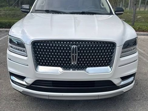 Used 2019 Lincoln Navigator L Reserve w/ Cargo Package AWD/4WD image 4