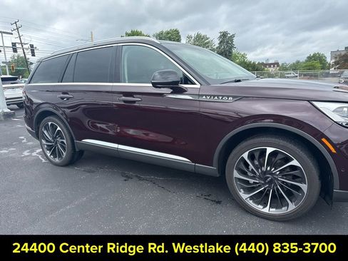 Used 2023 Lincoln Aviator Reserve w/ Equipment Group 201A AWD/4WD image 10