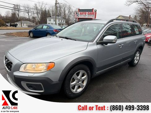 Used 2010 Volvo XC70 3.2 image 3
