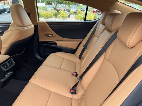 Used 2025 Lexus ES 350 w/ Premium Package FWD image 21