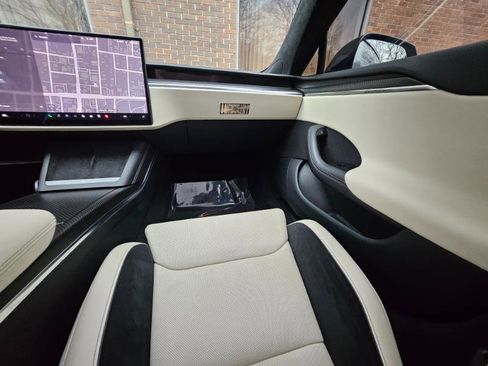 Used 2024 Tesla Model S Plaid image 45