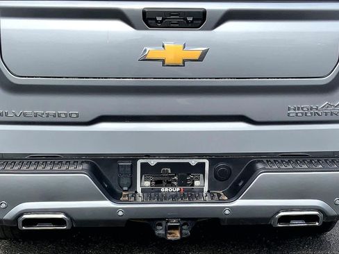 Used 2024 Chevrolet Silverado 1500 High Country AWD/4WD image 31