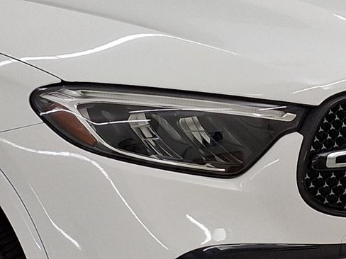 Used 2023 Mercedes-Benz GLC 300 4MATIC image 9