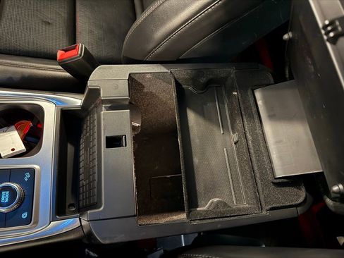 Used 2020 Ford Explorer Platinum w/ Premium Technology Package image 19