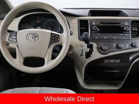 Used 2011 Toyota Sienna LE FWD image 10