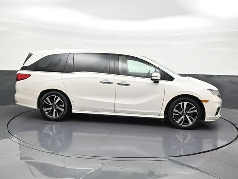 Used 2018 Honda Odyssey Elite image 6