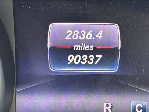 Used 2018 Mercedes-Benz GLA 250 4MATIC image 25