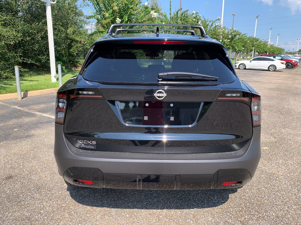 New 2027 Nissan Kicks SV w/ SV Premium Package FWD image 4