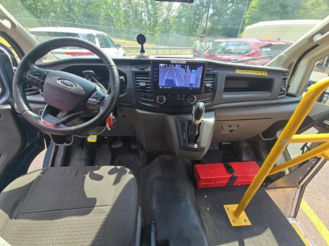 Used 2022 Ford Transit 350 DRW RWD image 11