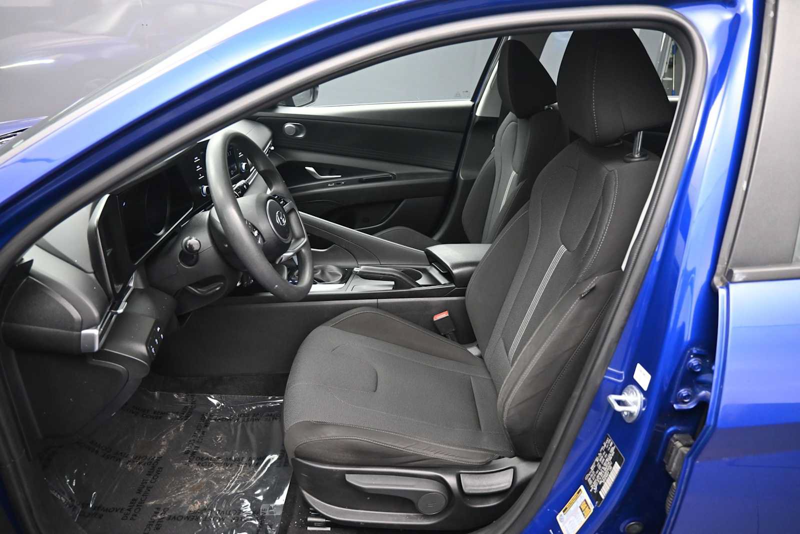 Certified 2023 Hyundai Elantra SE FWD image 17