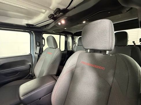 Used 2024 Jeep Gladiator Rubicon w/ Convenience Group image 14