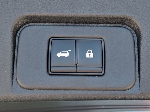 Certified 2025 Nissan Rogue SL w/ Tech Package AWD/4WD image 31