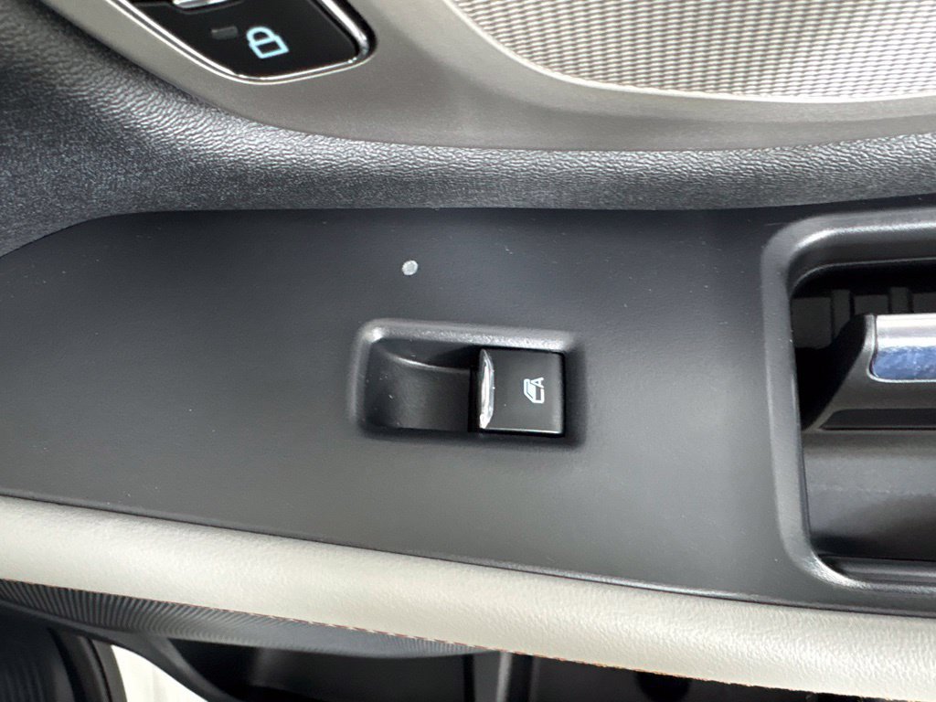 Used 2025 Ford Expedition Active RWD image 46