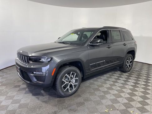 New 2025 Jeep Grand Cherokee Limited image 3