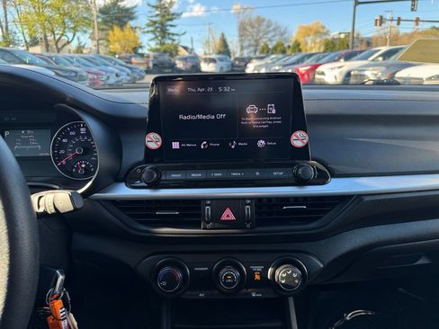 Used 2023 Kia Forte LXS w/ LXS Technology Package FWD image 31