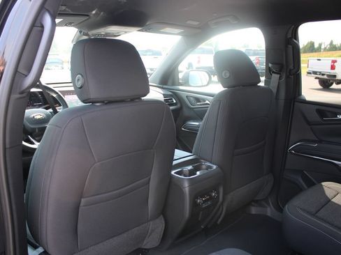 New 2027 Chevrolet Traverse LT w/ Driver Confidence Package FWD image 26