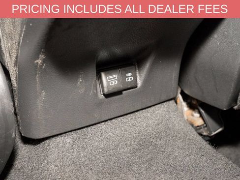 Used 2025 Toyota Camry SE FWD image 7