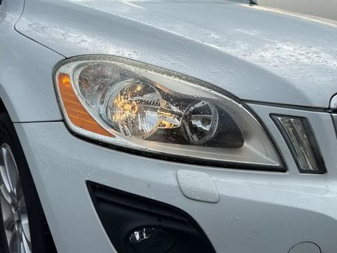 Used 2010 Volvo XC60 T6 AWD/4WD image 12