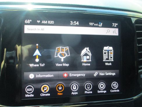 Used 2020 Jeep Grand Cherokee High Altitude AWD/4WD image 19