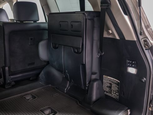 Used 2020 Lexus LX 570 4WD w/ Luxury Package image 44