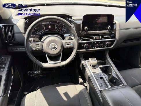 Used 2024 Nissan Pathfinder SV FWD image 9